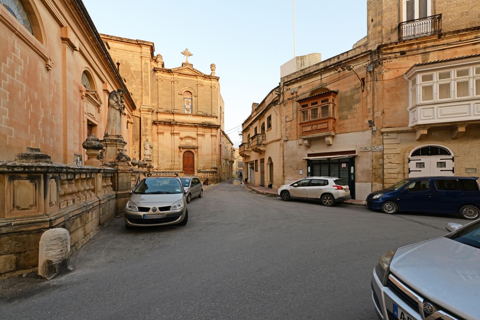 When buying a property in Zebbug you’ll enjoy the touch of traditional Matese architecture that adorns the narrow streets. 