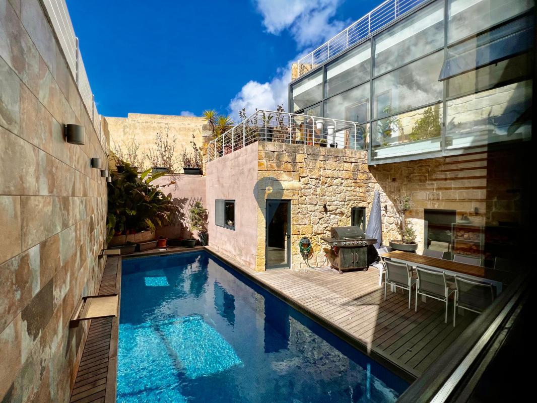 Property in Zejtun - Image 13