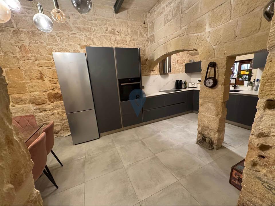 House of Character in Zabbar - REF 83364