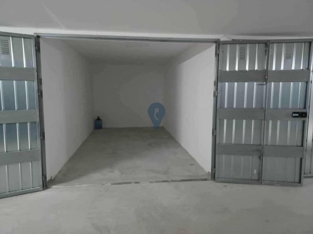 Garage/Parking Space in Sliema - REF 83915