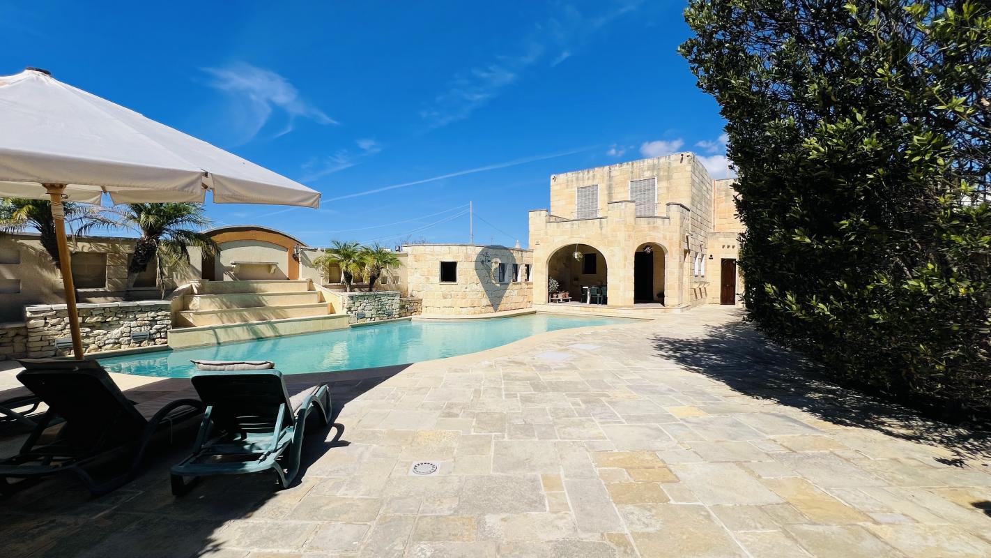 Farmhouses in Siggiewi - REF 84145