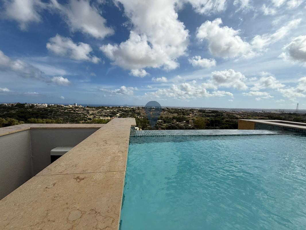 penthouse in Gharghur - REF 84437