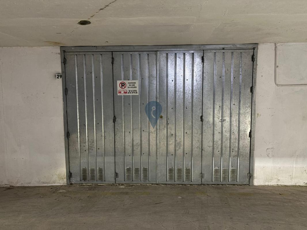 Garage/Parking Space in Sliema - REF 84866