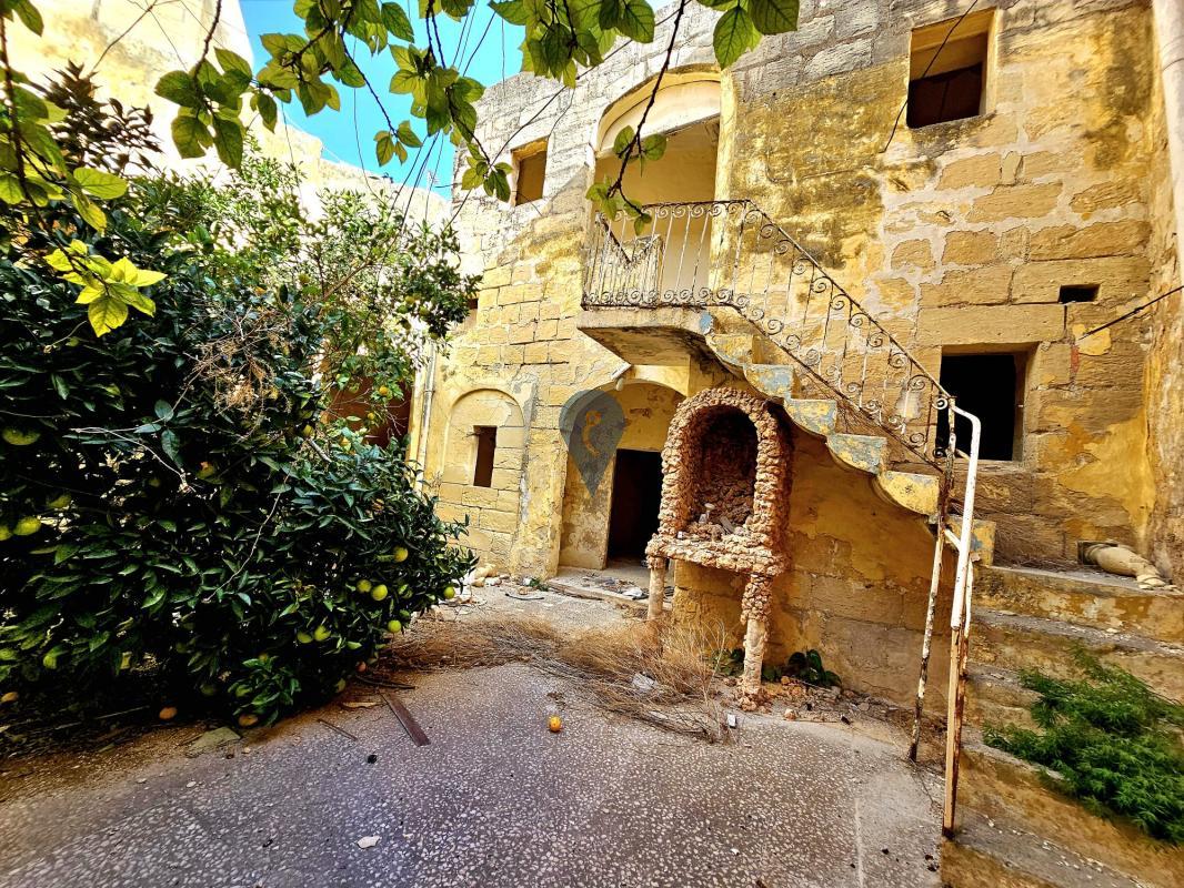 House of Character in Birkirkara - REF 84934
