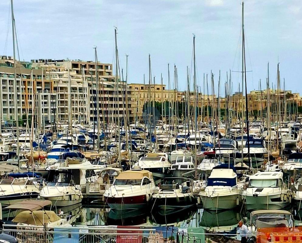 Duplex Apartment  in Msida - REF 84976