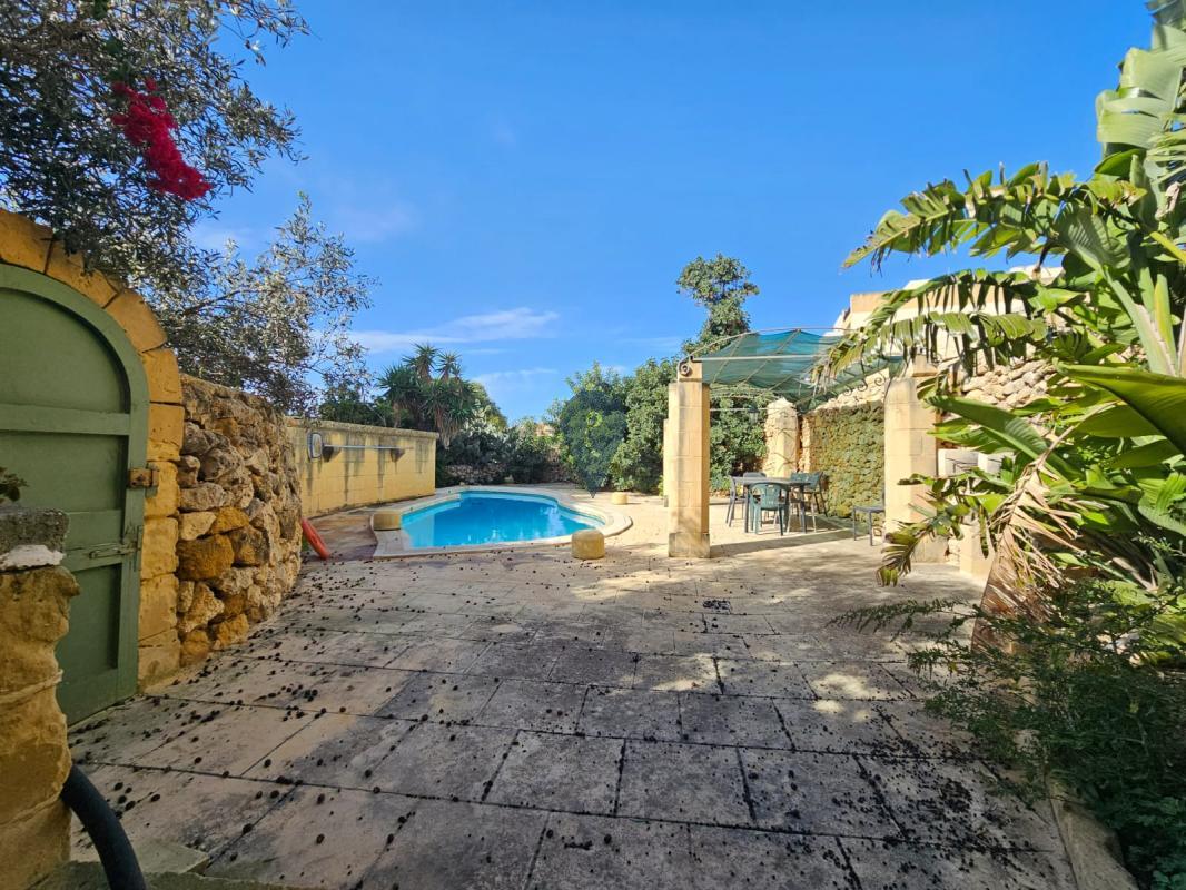 Farmhouses in Gozo - Xaghra - REF 85068