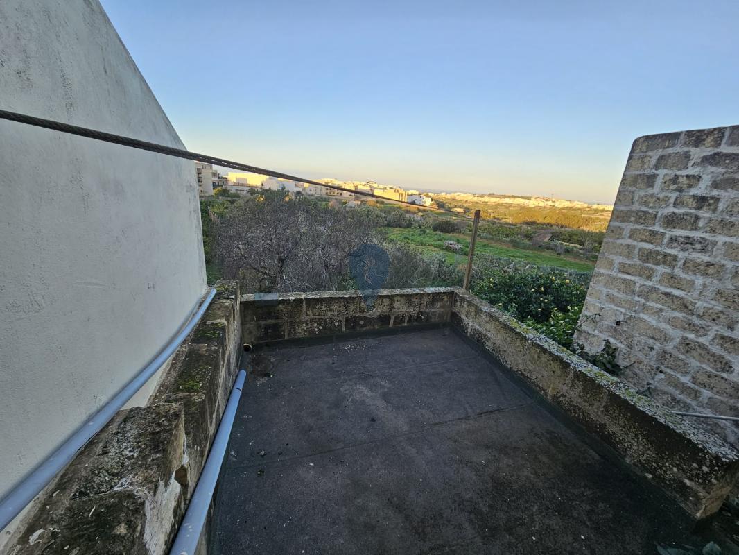 Townhouses in Gozo - Nadur - REF 86020