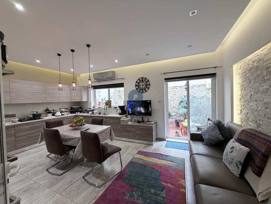 Terraced Houses in Fgura - REF 86074