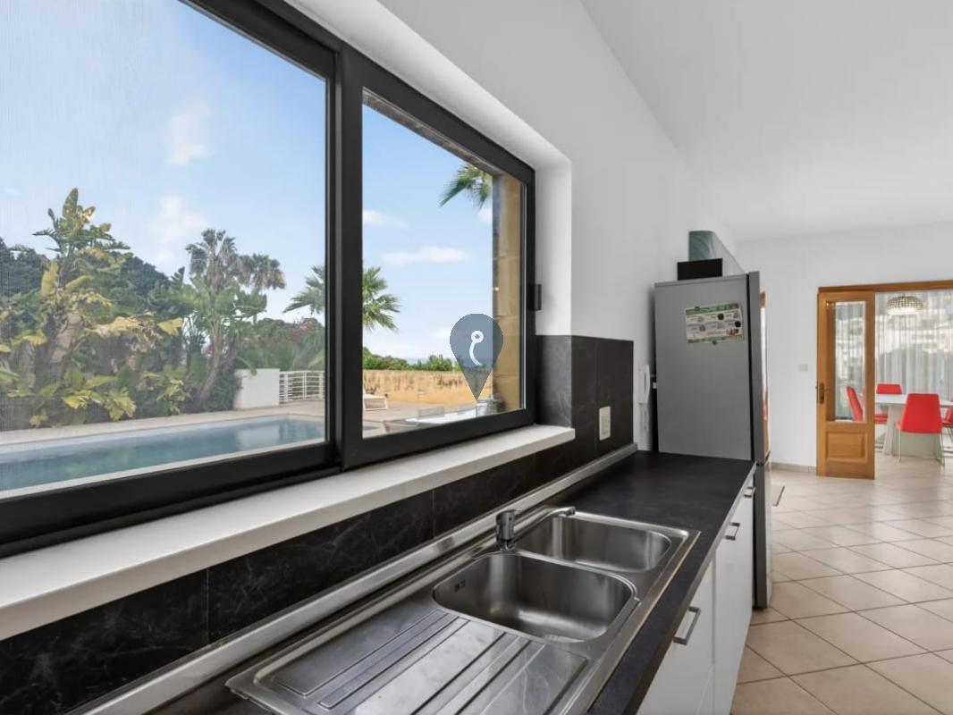 Property in Mellieha - Image 9
