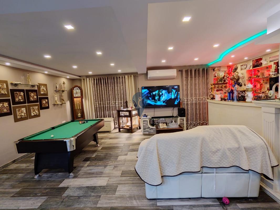 3 bedroom Apartment for sale in Unknown - €325,000