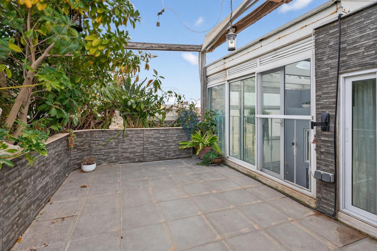 Property in Birkirkara - Image 16
