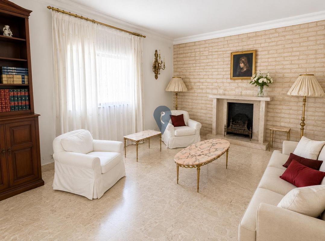 Detached Villa in Swieqi - Image 1