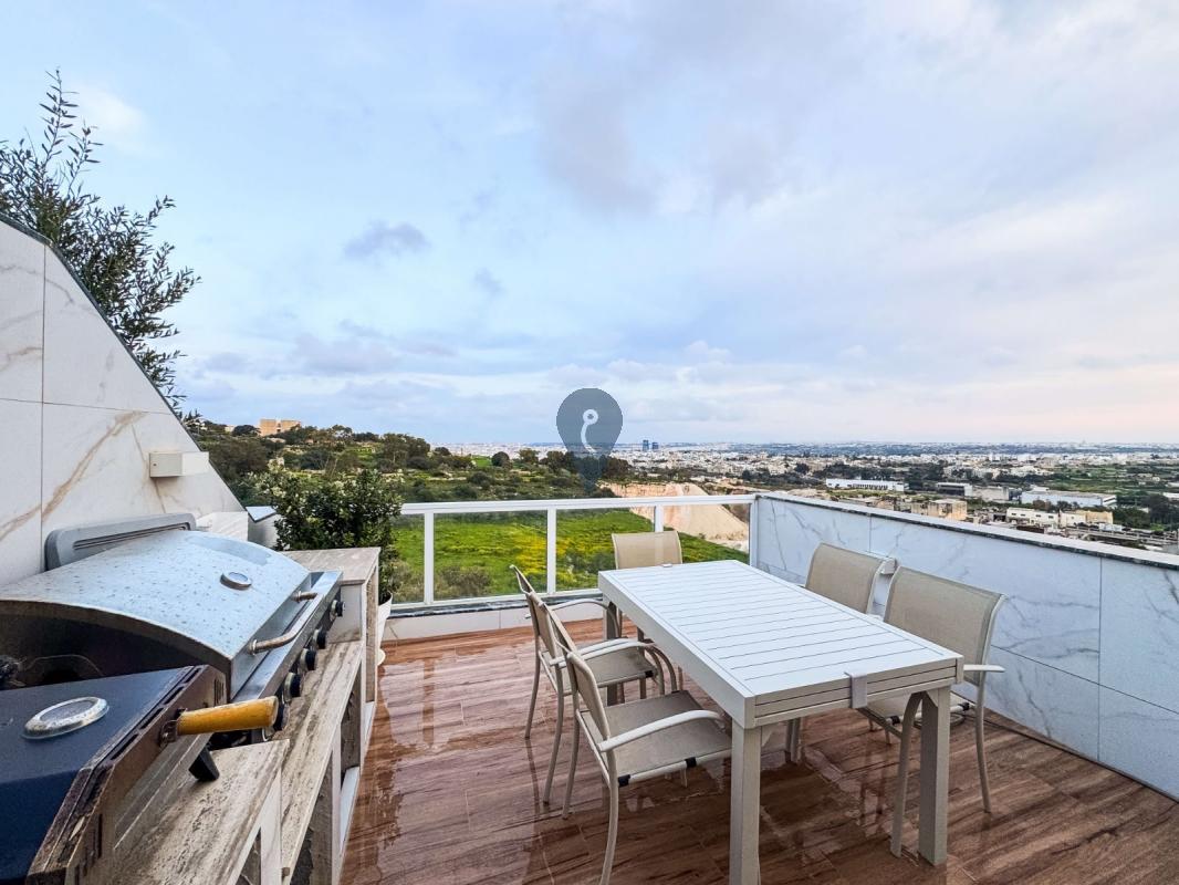 Penthouse (Duplex) in In-Naxxar from Zanzihomes.com – €725,000