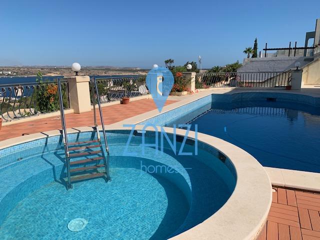 Detached Villa in Mellieha - REF 38114