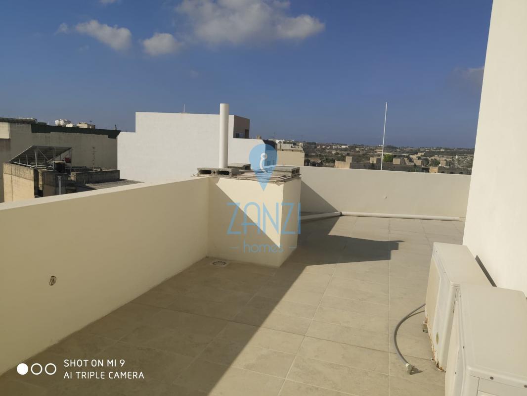 Corner Penthouse in Mqabba - REF 38263
