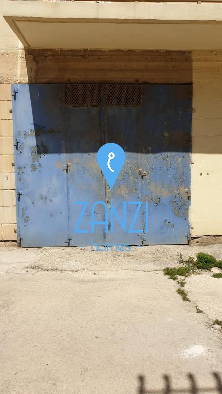 Garage/Parking Space in Paola - REF 41945