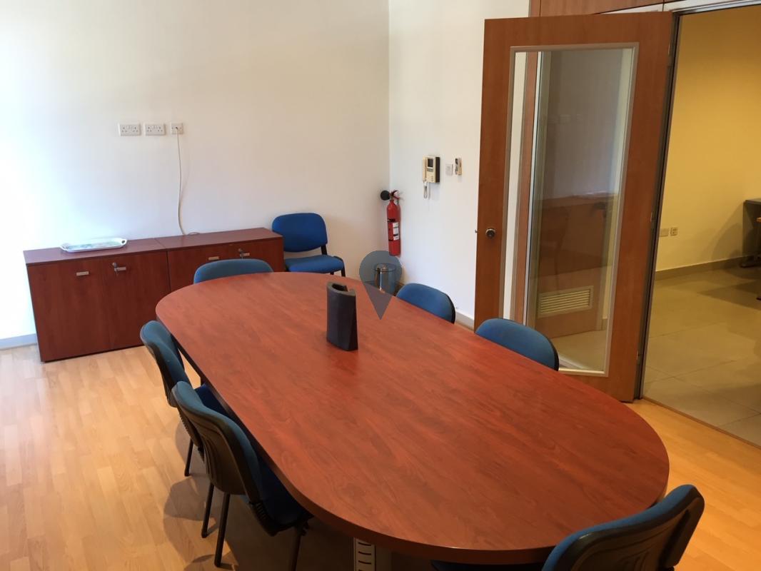Offices in Pieta - REF 4846