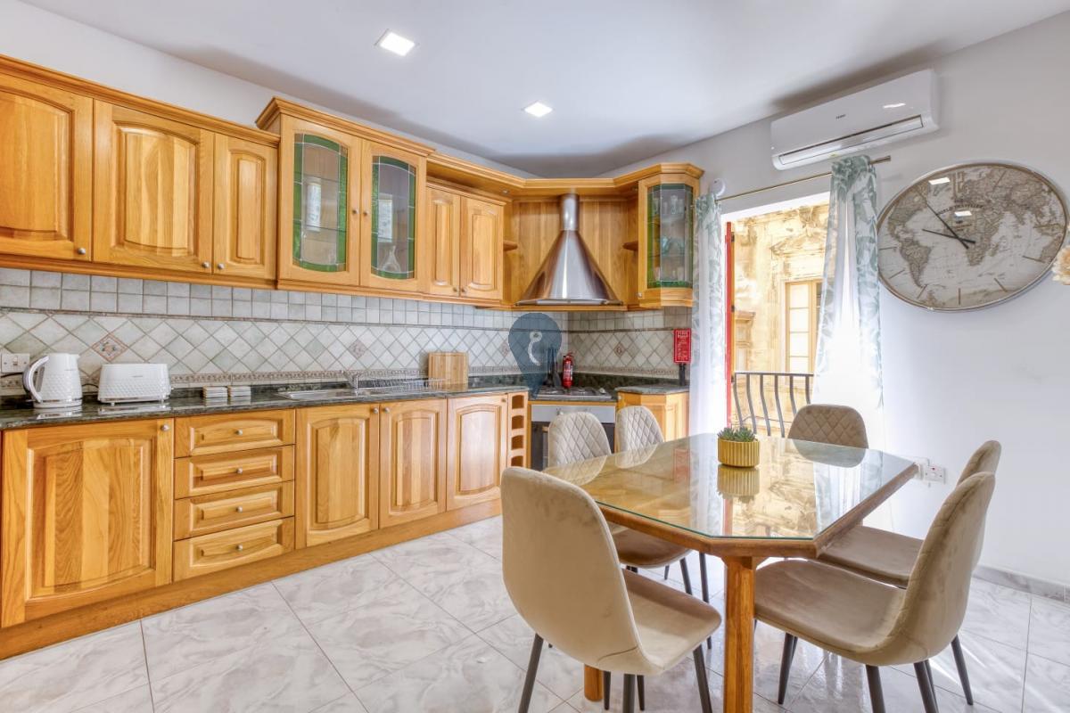 Apartment in Valletta - REF 27725