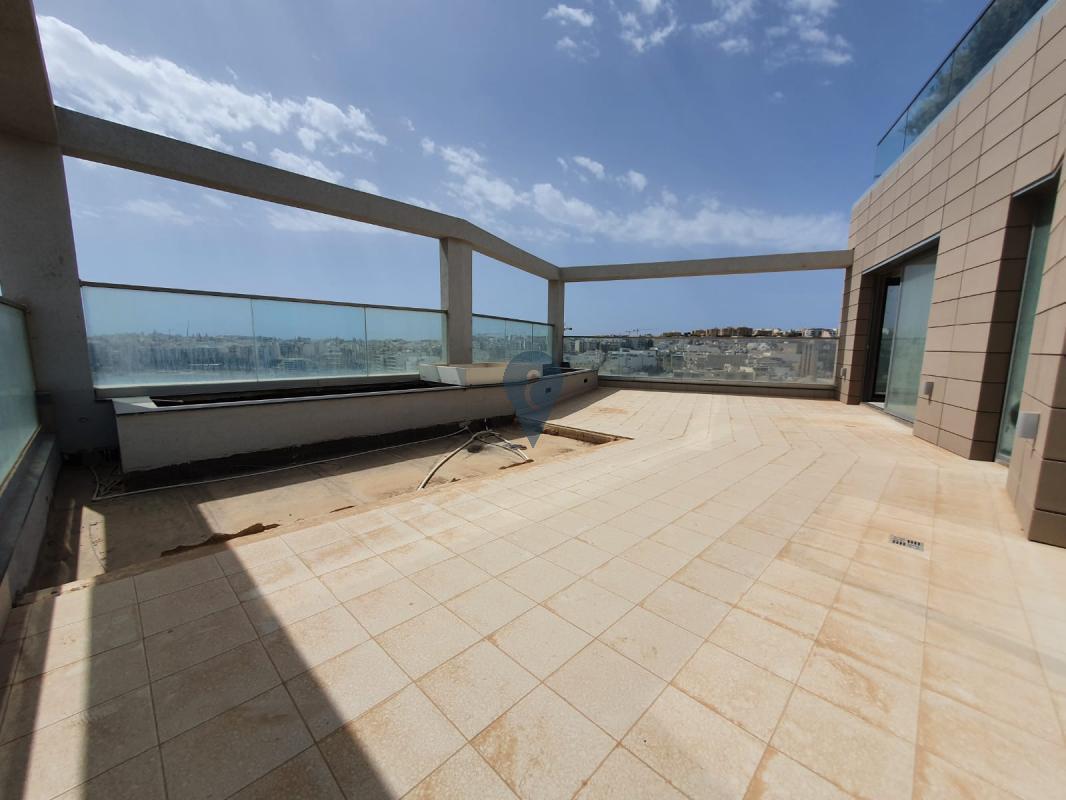 Property in St. Julians - Image 11