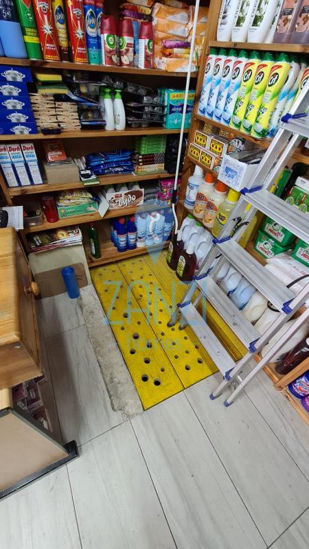 Retail / Shops / Clinics in Ta' Xbiex - REF 51729