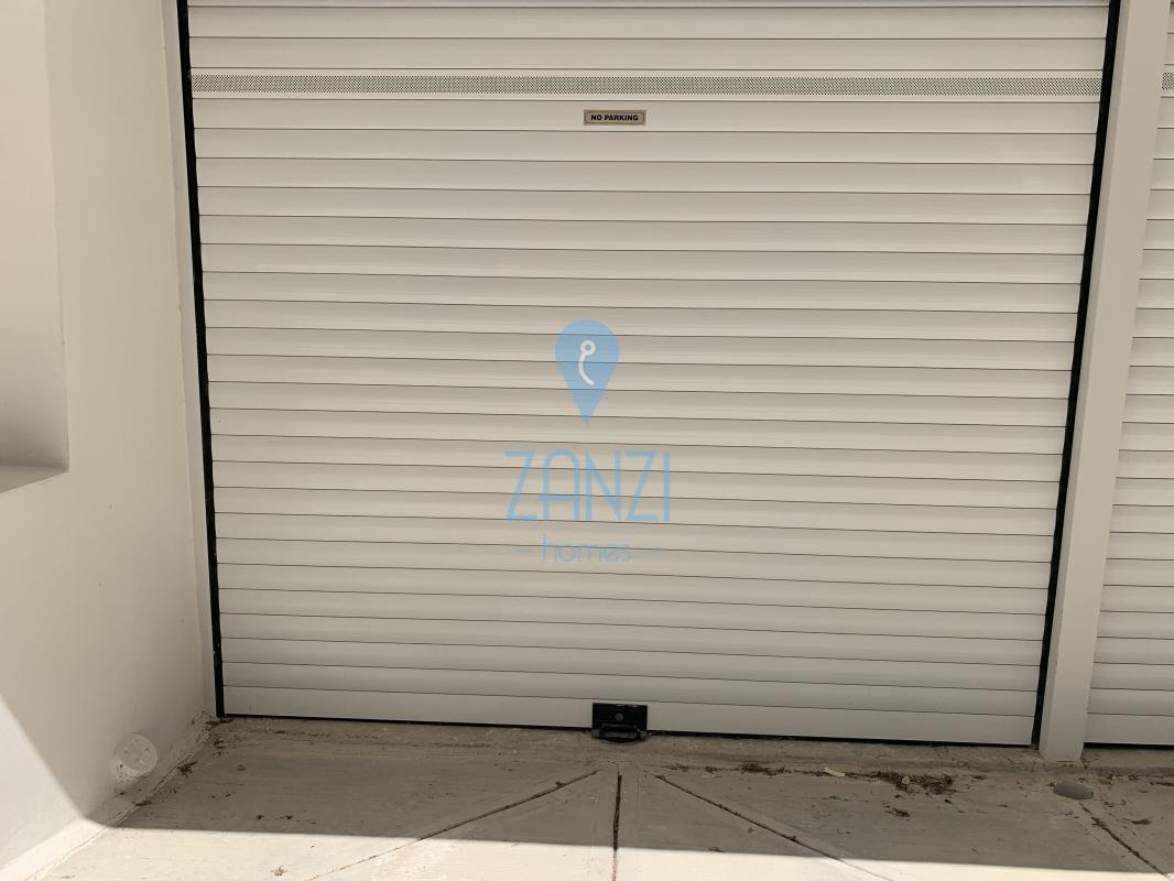 Garages / Garage Space in Swieqi - REF 53492