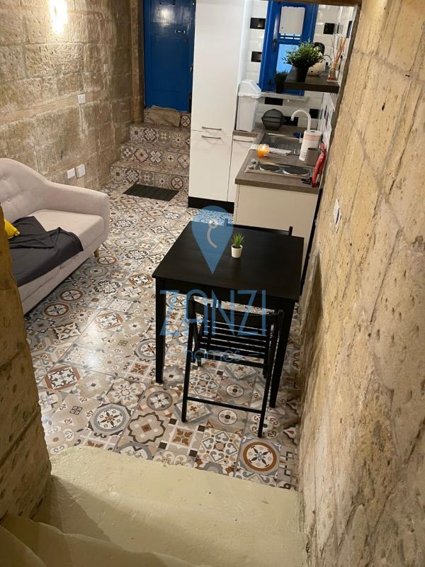 Ground Floor Maisonette in Valletta - REF 56031