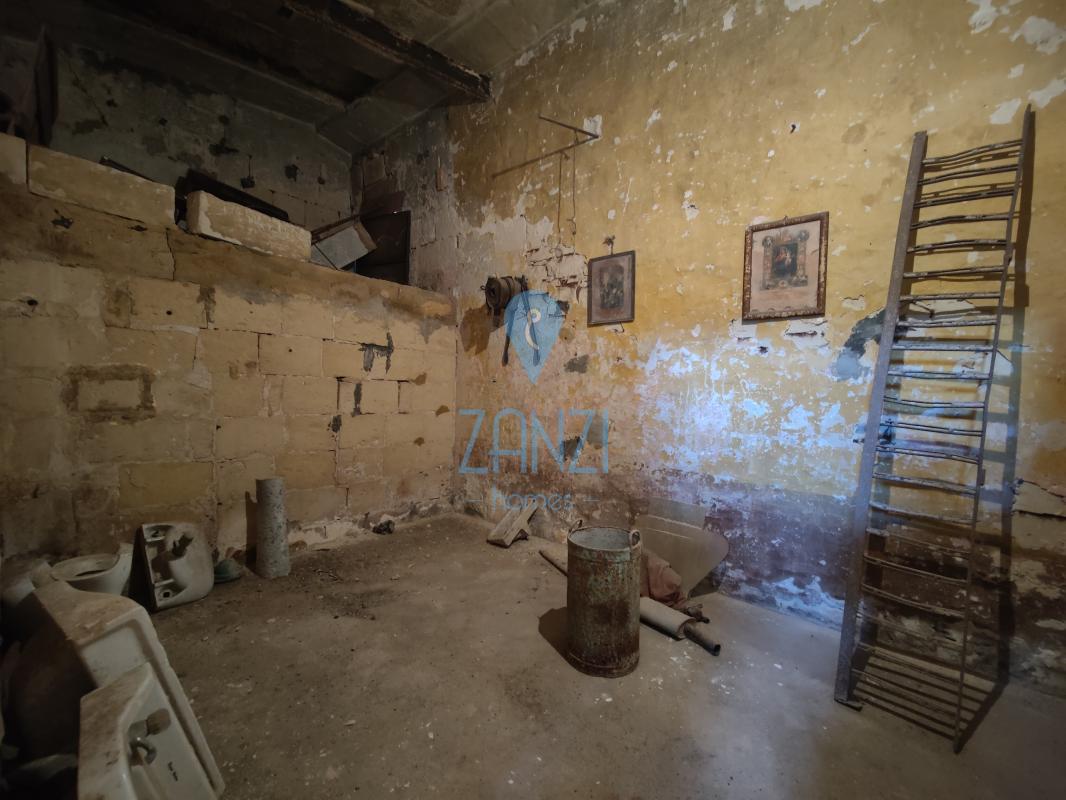 House of Character in Luqa - REF 57269