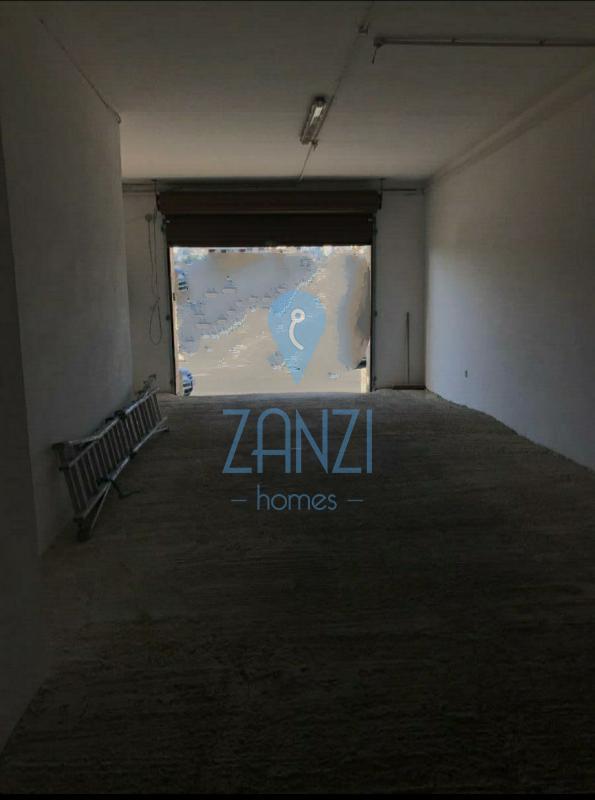 Garages / Garage Space in Salina - REF 57371