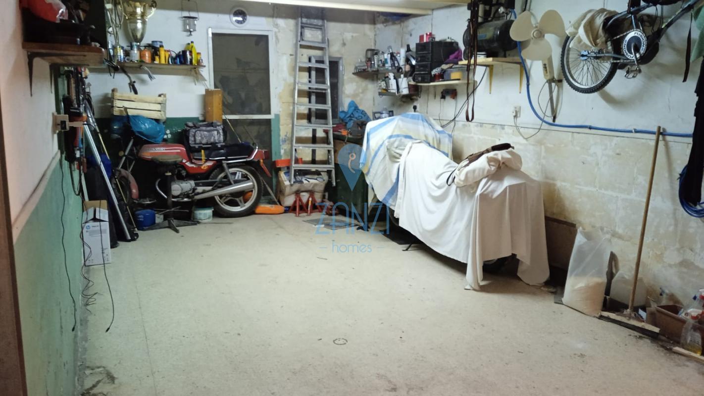 Garage/Parking Space in Gzira - REF 60186