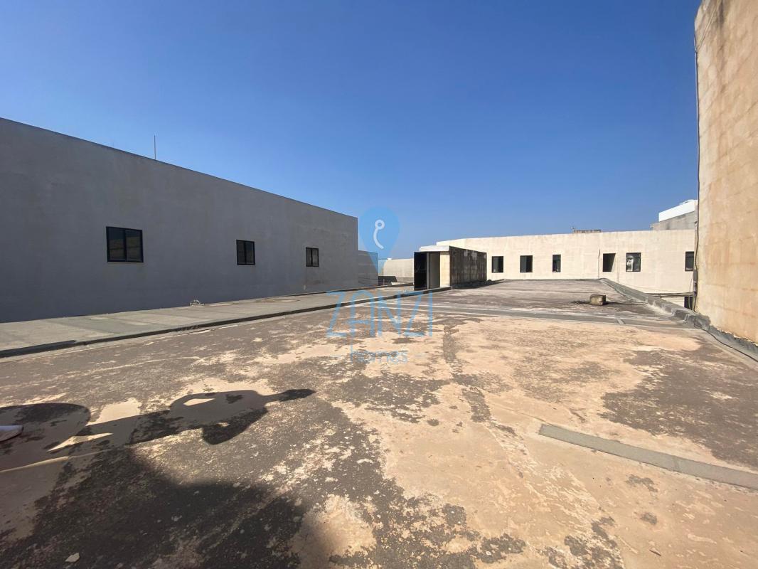 Factories / Warehouses in Mosta - REF 61880