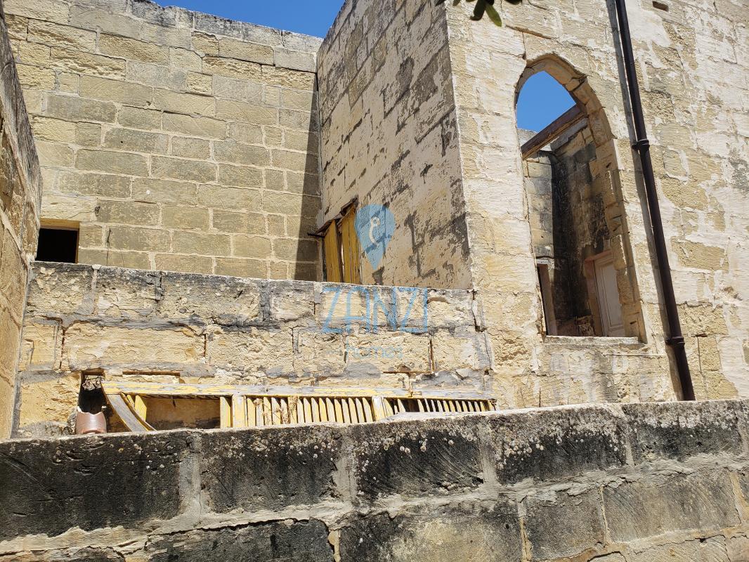 Townhouses in Gozo - Qala - REF 63138