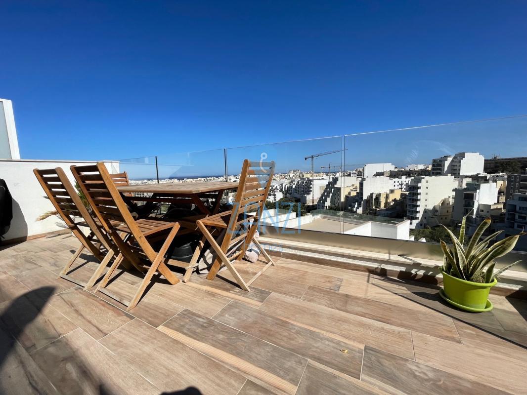 Duplex Penthouse in St. Julians - Image 1