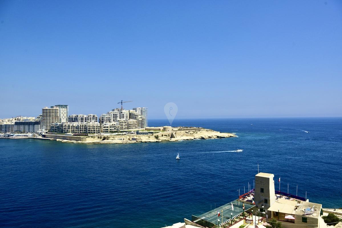Property in Valletta - Image 9