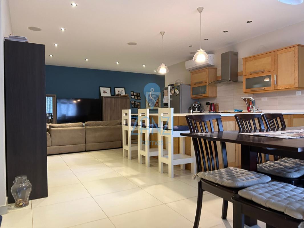 Corner Penthouse in Zabbar REF 67954