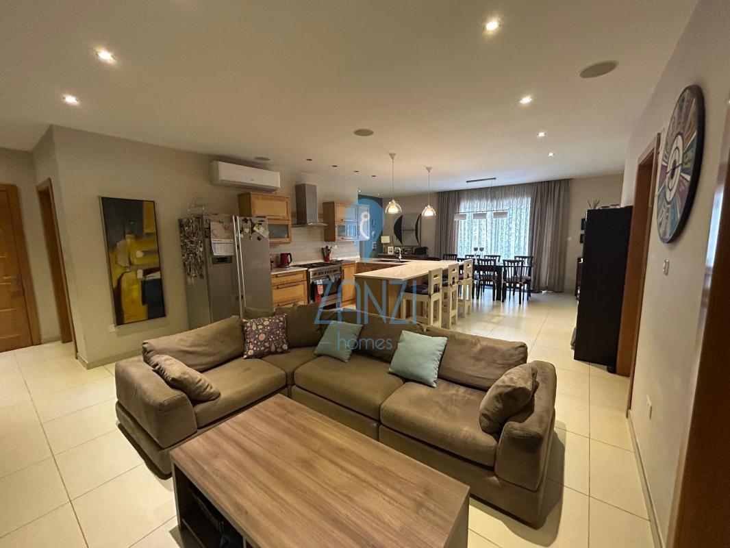 Corner Penthouse in Zabbar REF 67954