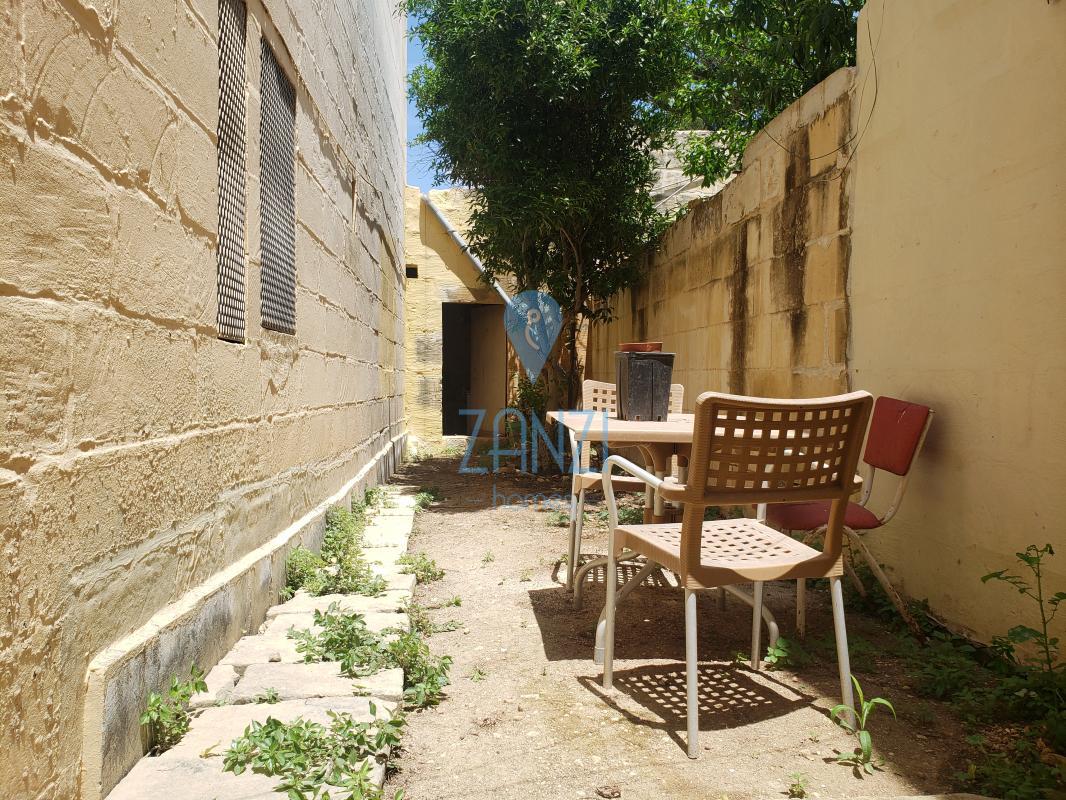 Townhouses in Gozo - Rabat (Victoria) - REF 68418