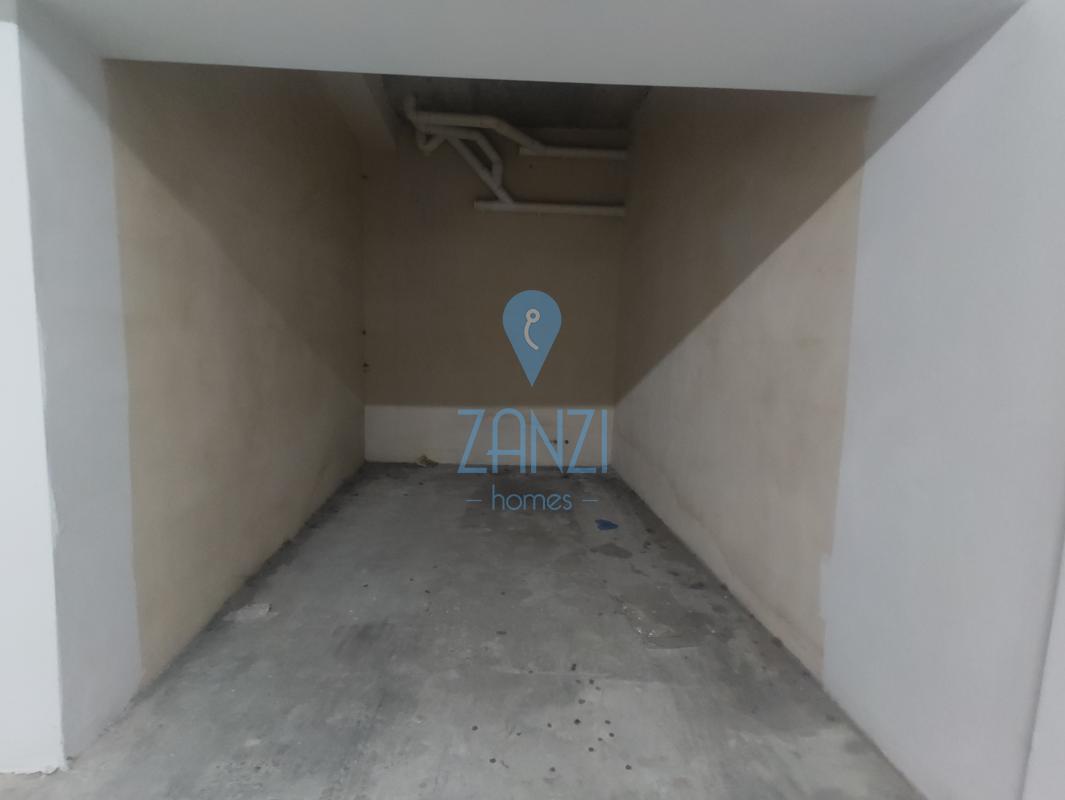 Garage/Parking Space in Luqa - REF 69123