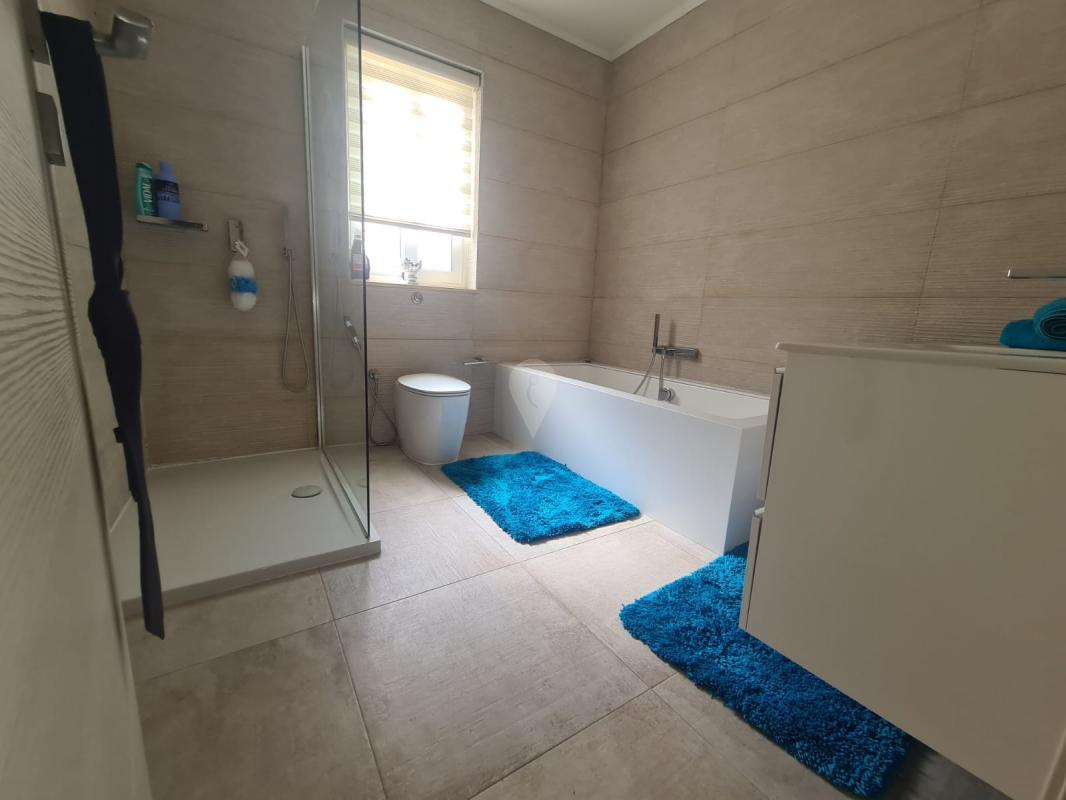 Property in Sliema - Image 12
