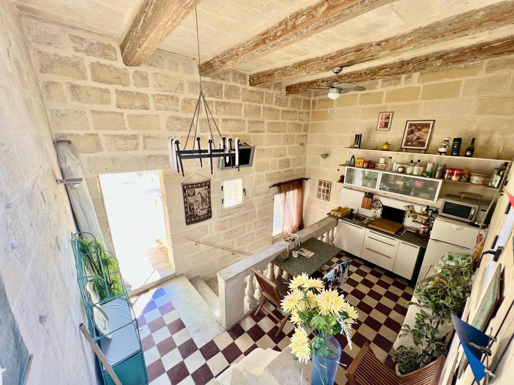 Townhouses in Valletta - REF 70026