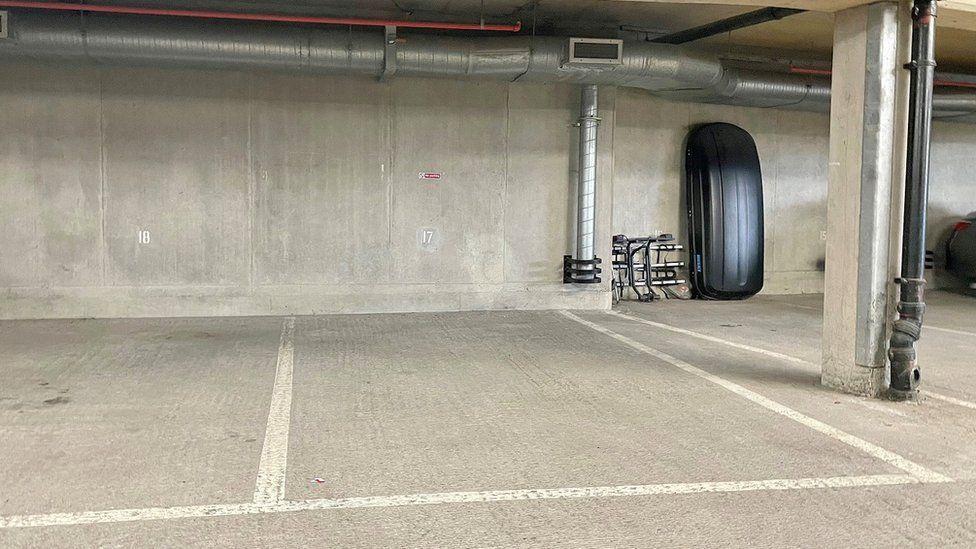 Garage/Parking Space in St. Julians - REF 70332