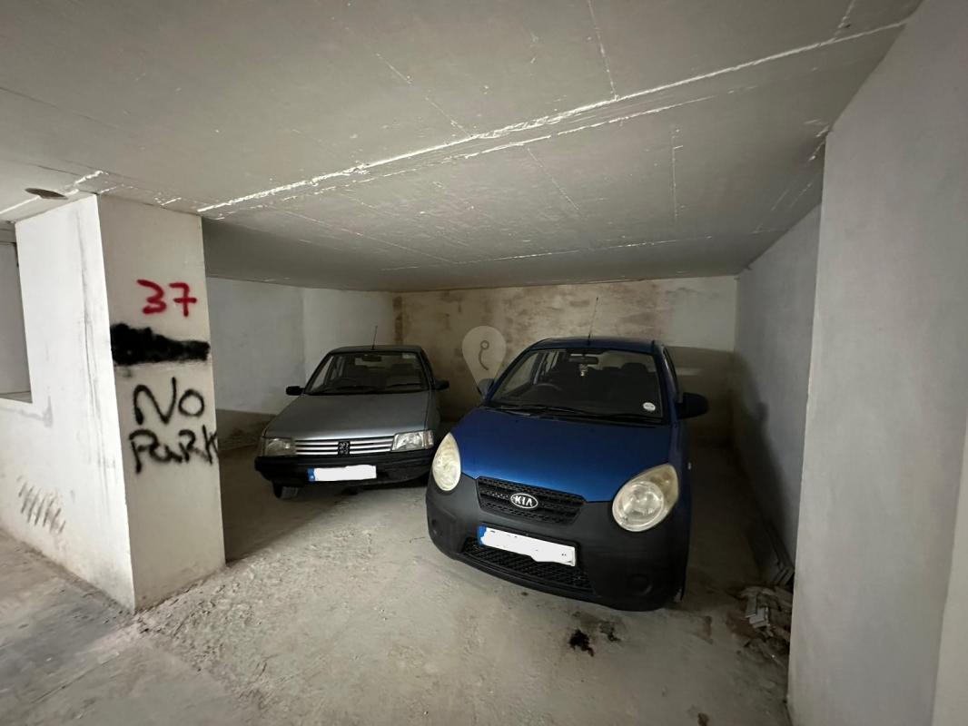 Garage/Parking Space in Attard - REF 70848