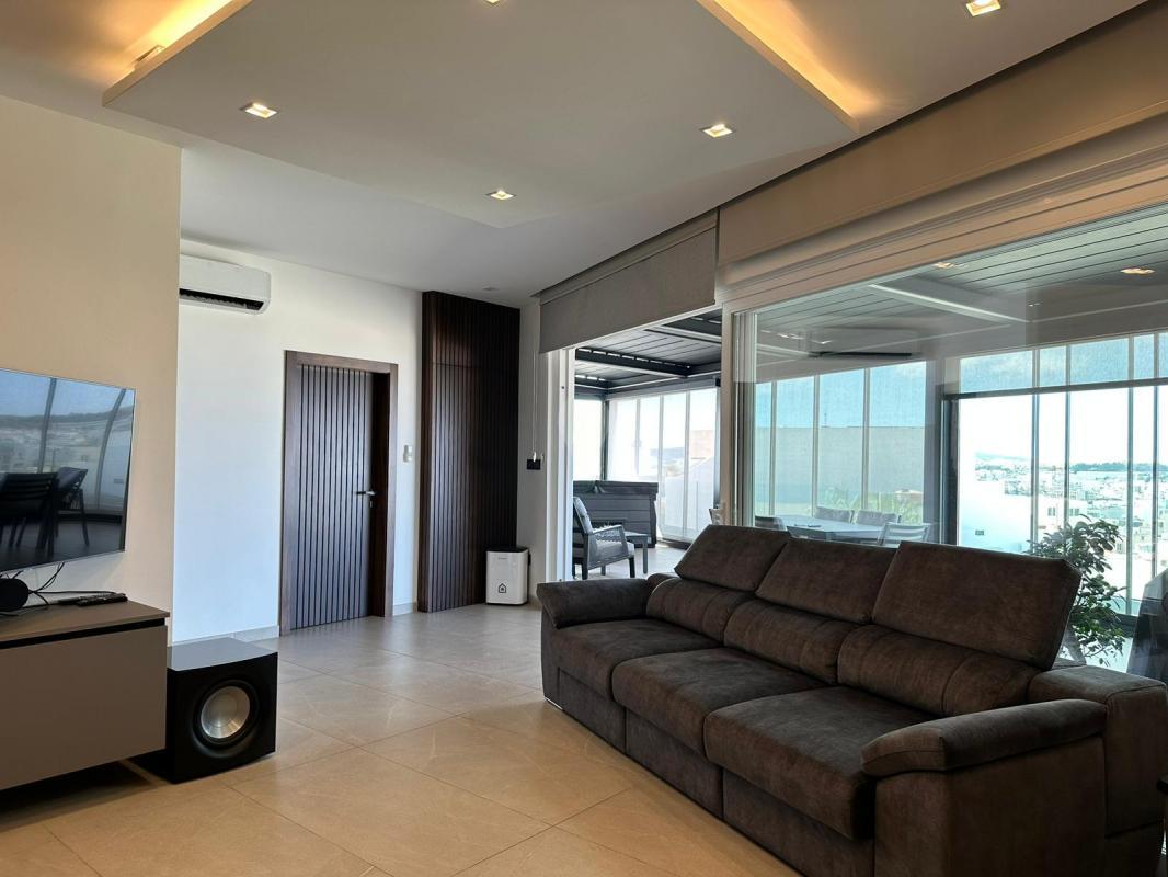 Penthouses in Mosta - REF 71011
