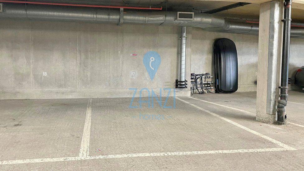 Garage/Parking Space in St. Julians - REF 72184