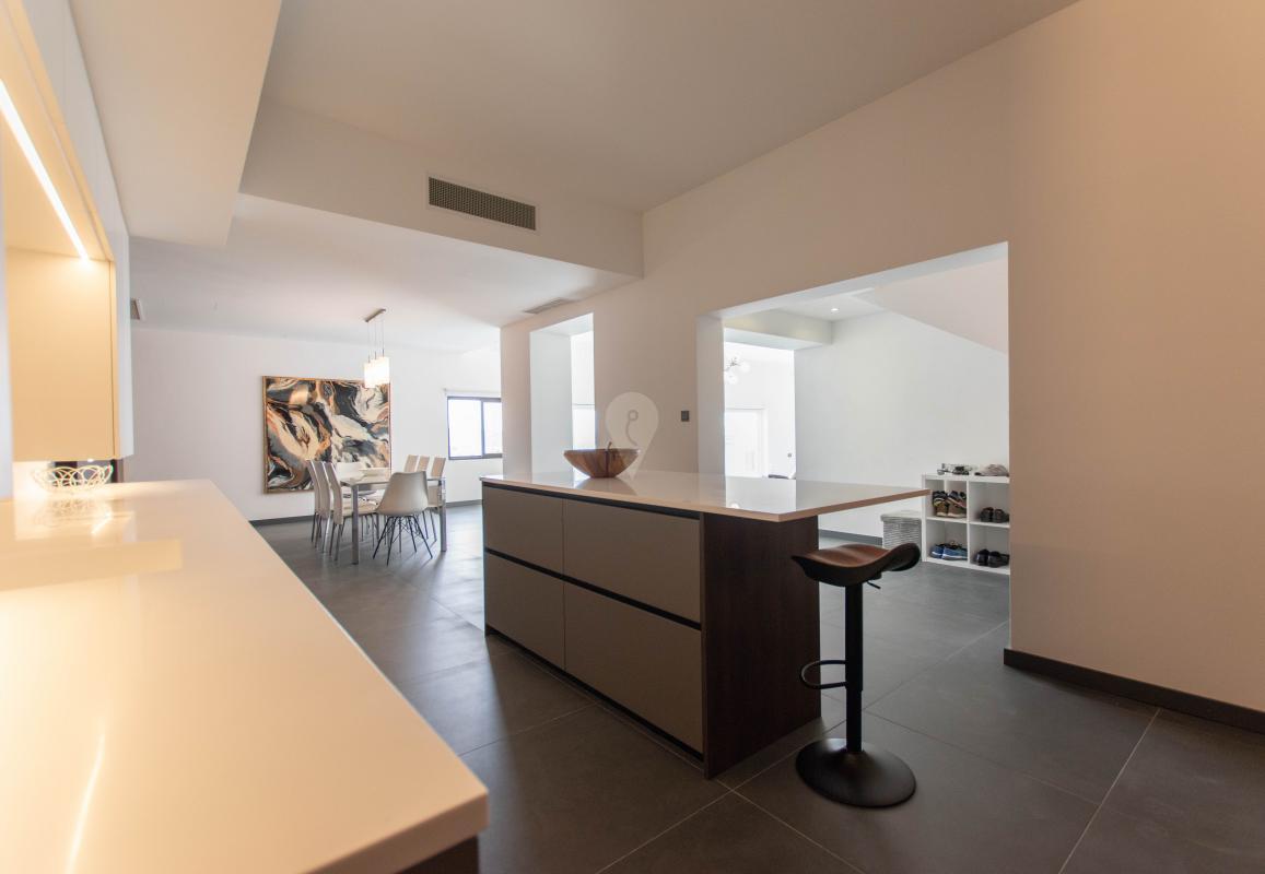 Property in Mellieha - Image 8