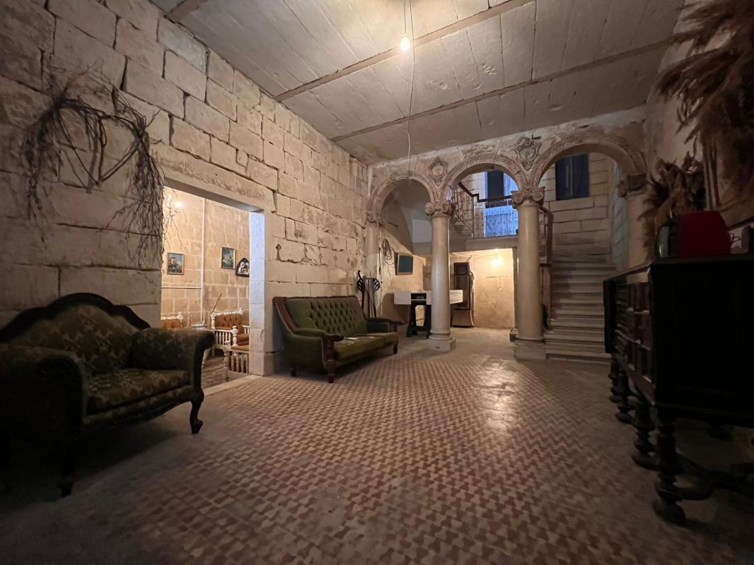 Hotels / Guest Houses in Bormla - REF 72995