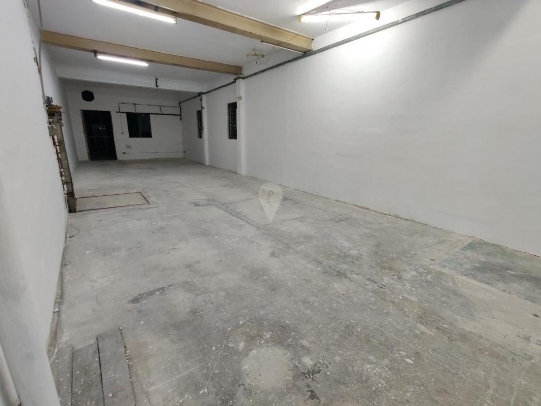Garages / Garage Space in Mosta - REF 73143