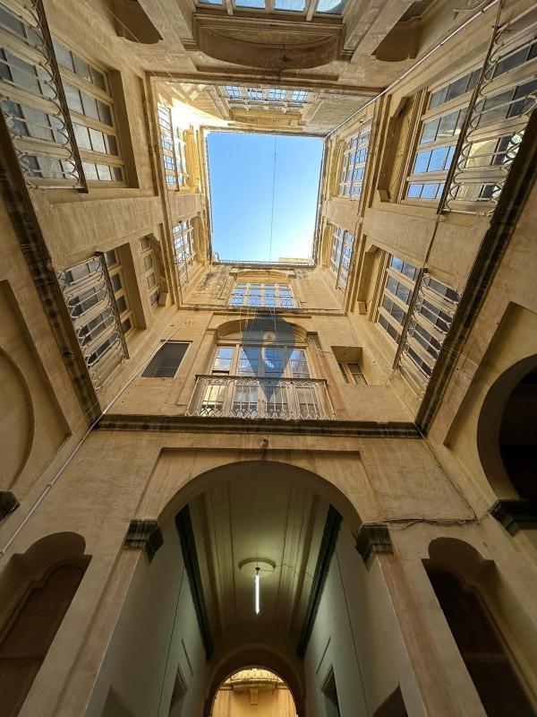 Palace/Castle/Manor in Valletta - REF 73712