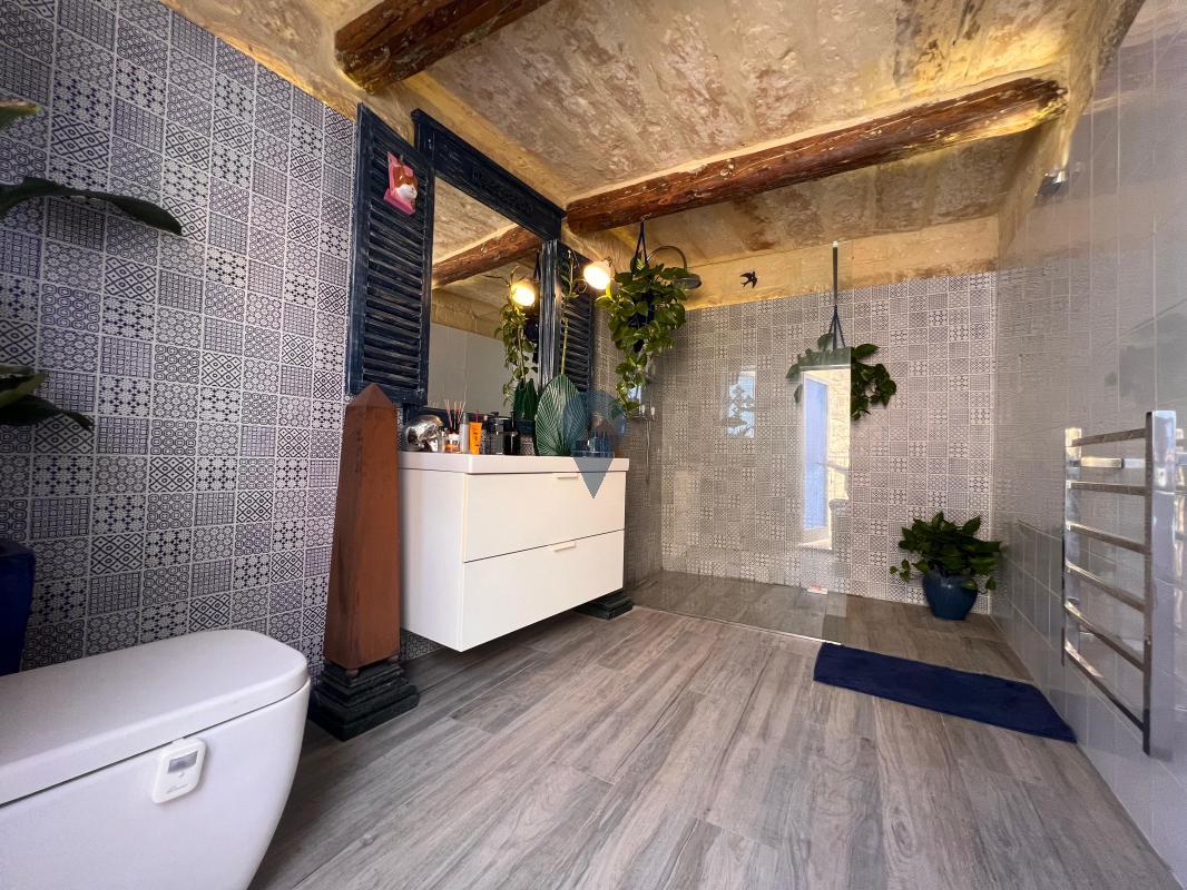 Property in Bormla - Image 14