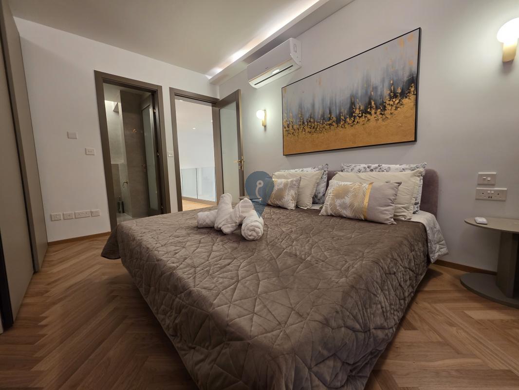 Property in Floriana - Image 11