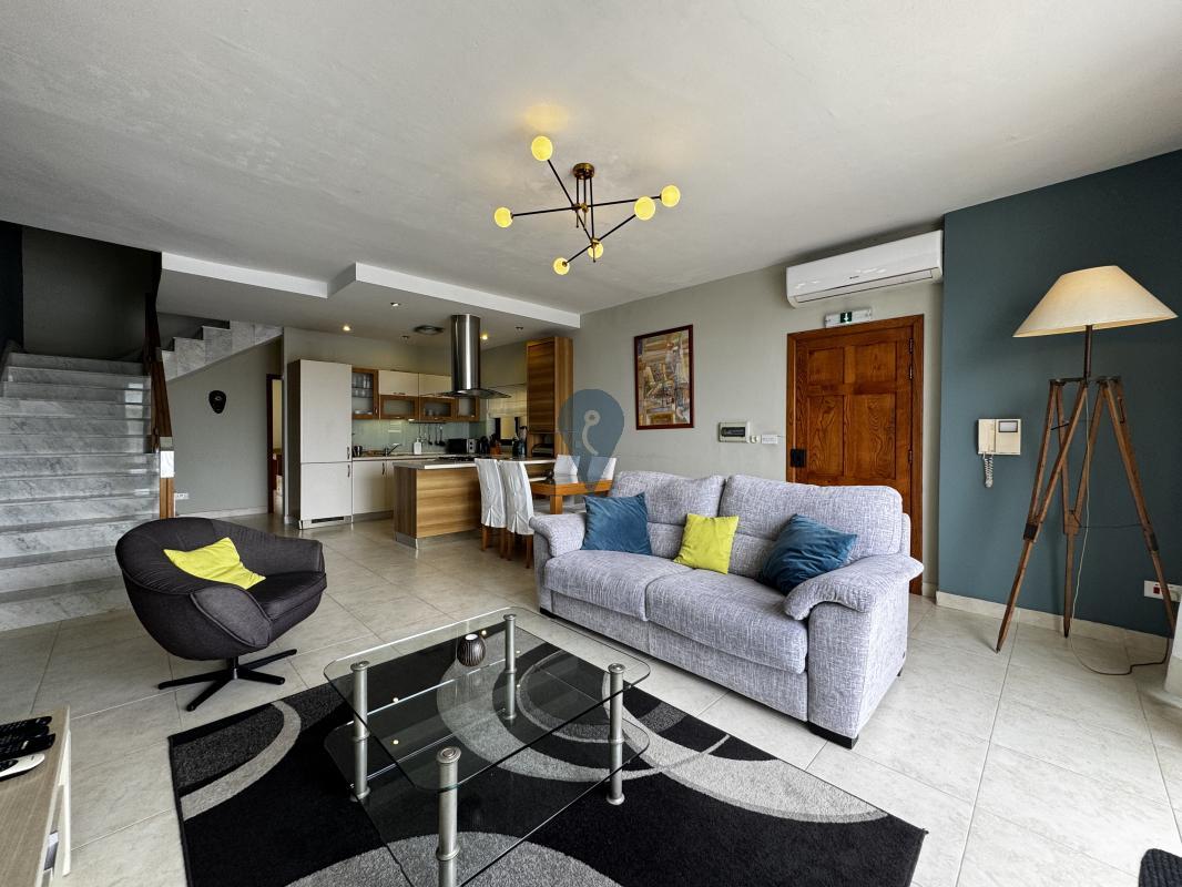 Duplex Penthouse in St. Paul's Bay - REF 79804